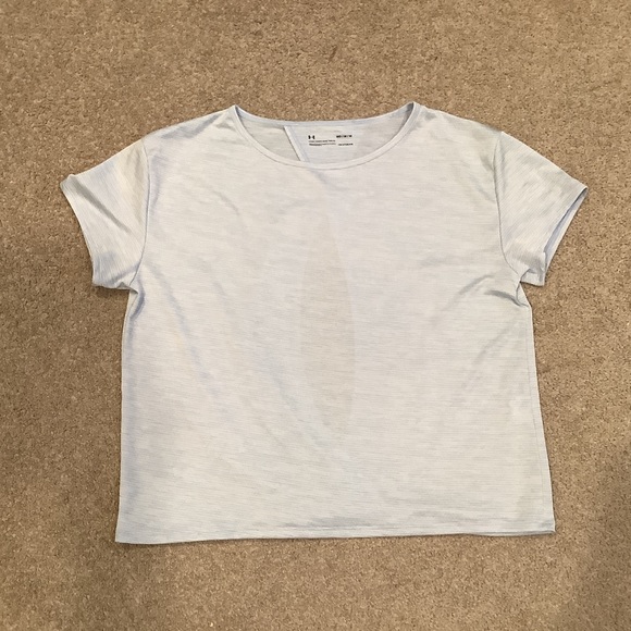 Women’s Light Blue Under Armour Top Loose Open Back Size M EUC - Picture 2 of 8